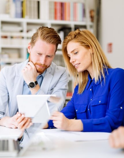 business-people-in-office-5HLCX4S.jpg